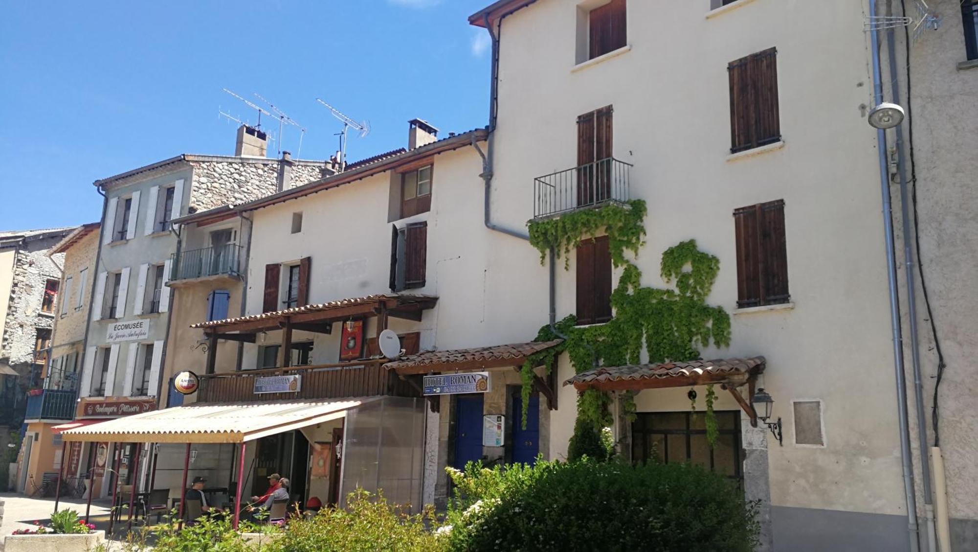 Auberge Roman La Javie Esterno foto